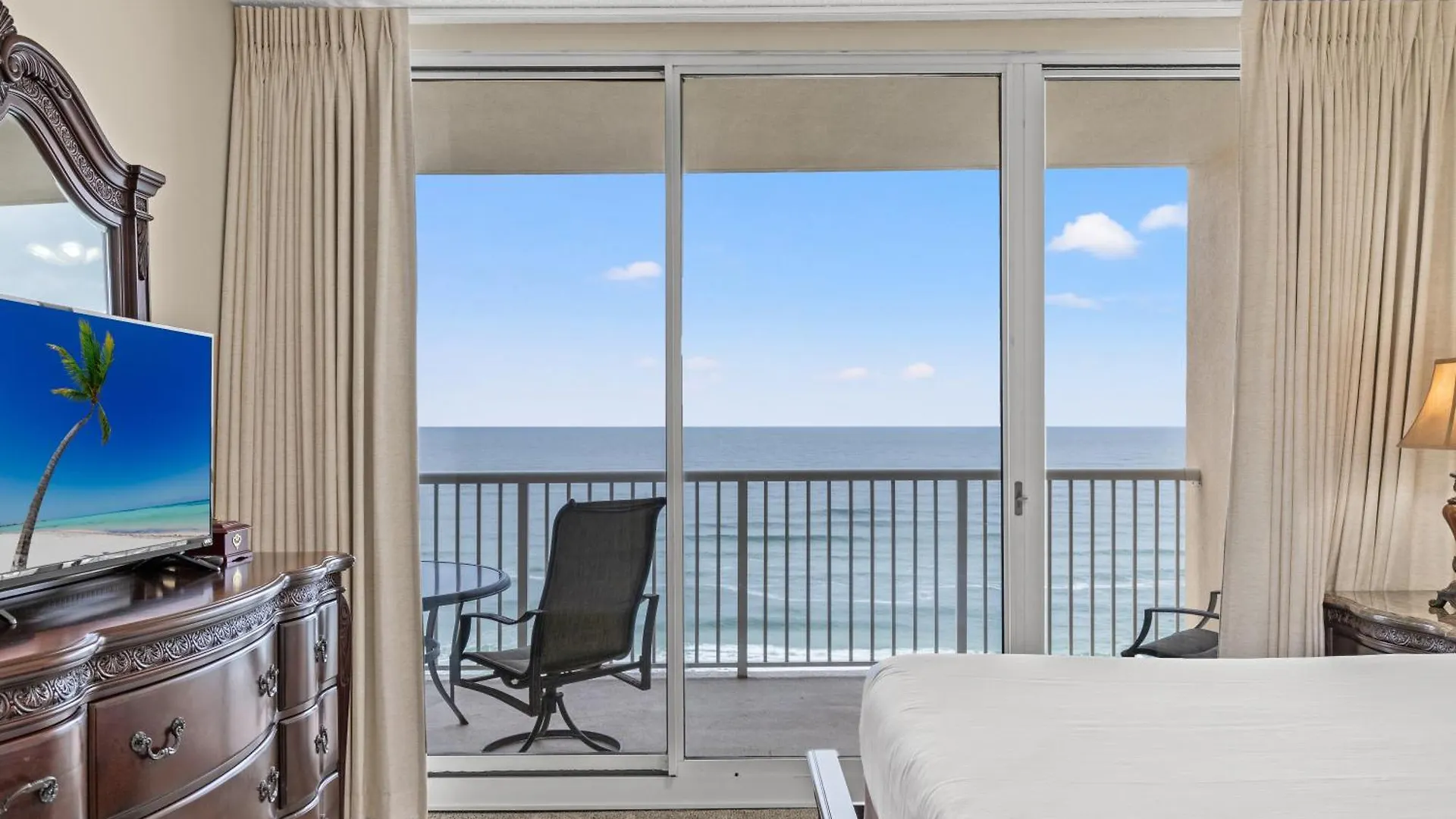 Official Majestic Beach Resort - Over 60 Units - All Ocean Front, Panama City Beach, Fl