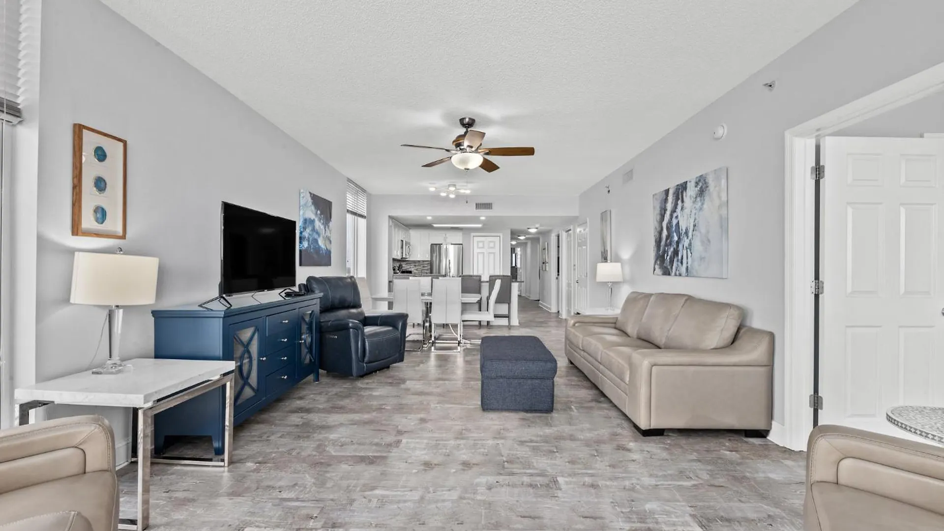 Official Majestic Beach Resort - Over 60 Units - All Ocean Front, Panama City Beach, Fl 미국