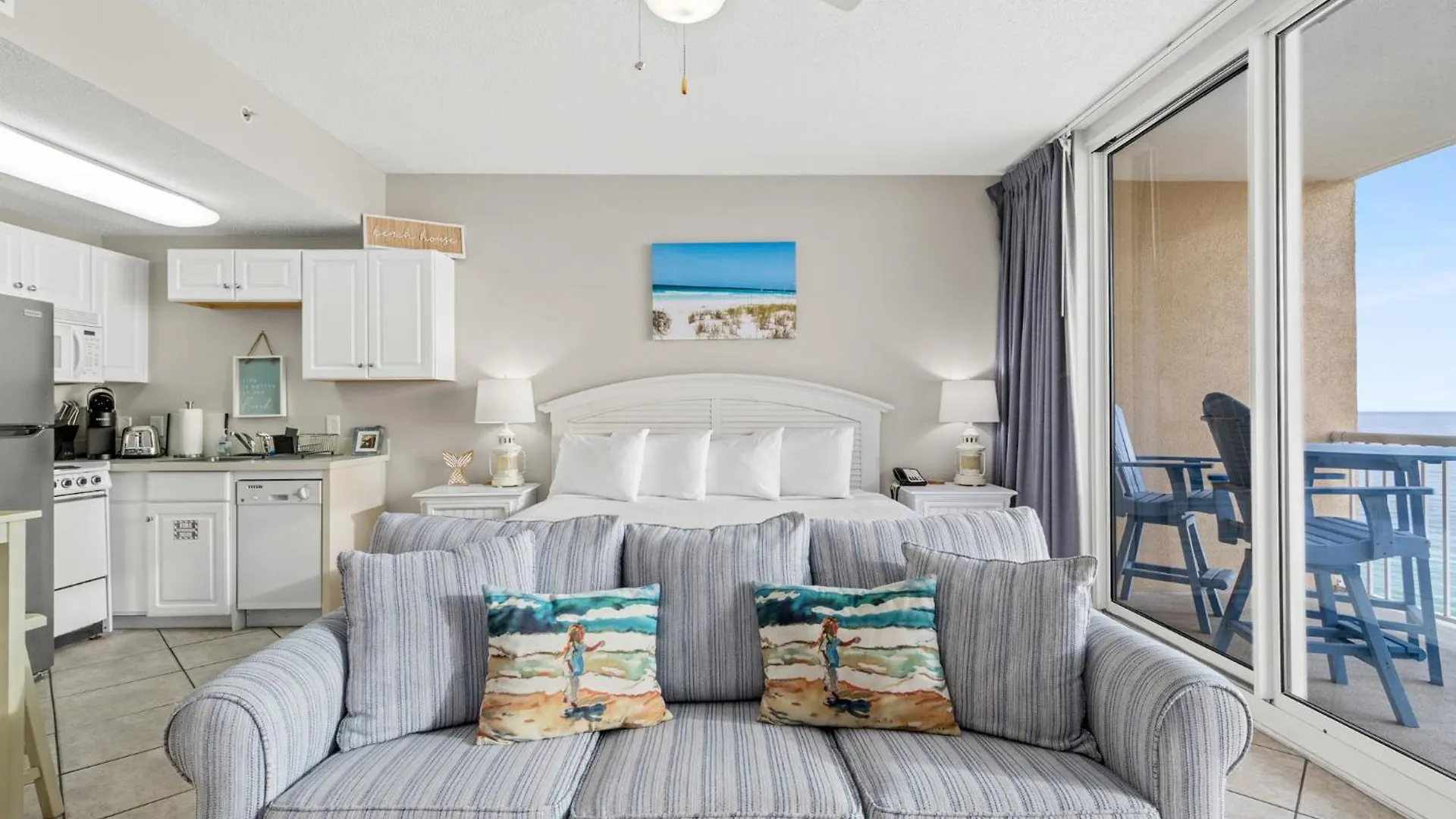 Official Majestic Beach Resort - Over 60 Units - All Ocean Front, Panama City Beach, Fl United States