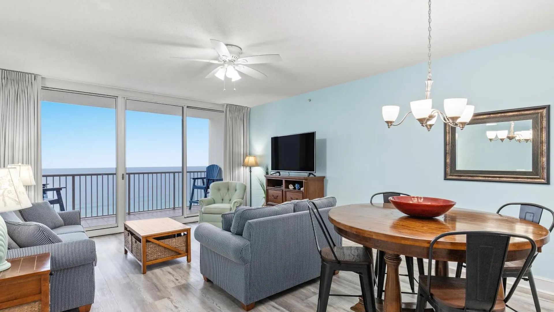 Official Majestic Beach Resort - Over 60 Units - All Ocean Front, Panama City Beach, Fl 4*,  미국