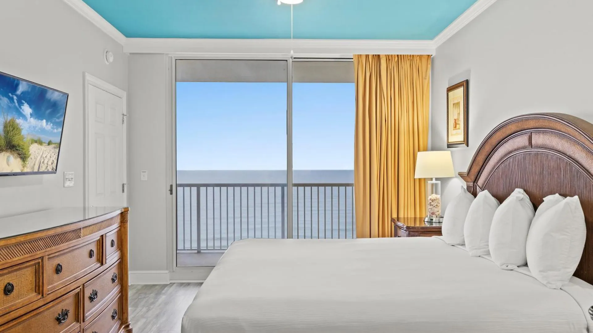 Official Majestic Beach Resort - Over 60 Units - All Ocean Front, Panama City Beach, Fl