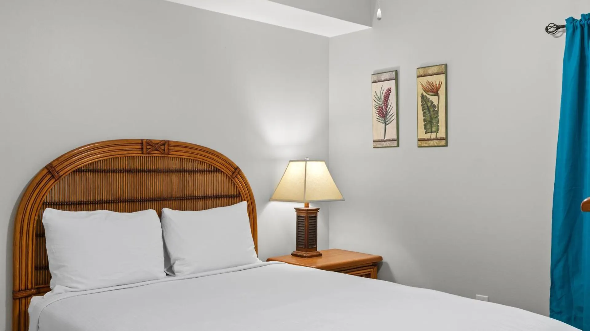 Official Majestic Beach Resort - Over 60 Units - All Ocean Front, Panama City Beach, Fl